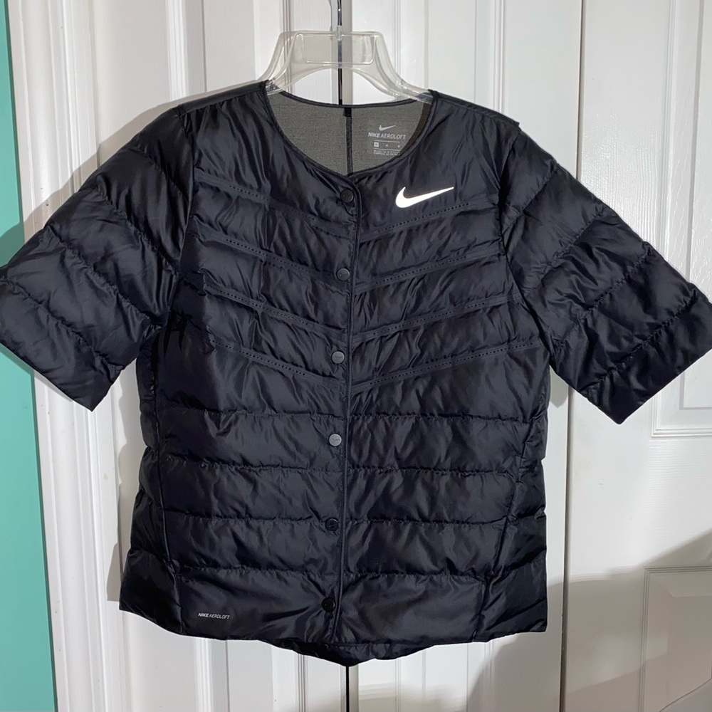 Nike Women's Golf Black Short Sleeve Puffer Jacket ventilated AA02